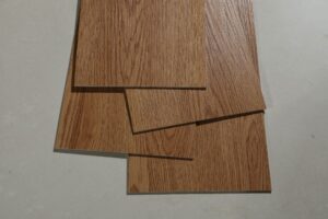 PAVIMENTO LVT VINILICO 013